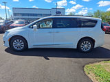Used 2017 Chrysler Pacifica Touring-L image 4