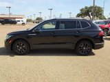 Used 2024 Volkswagen Tiguan SE image 2