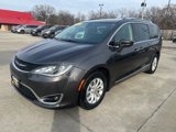 Used 2018 Chrysler Pacifica Touring-L image 3