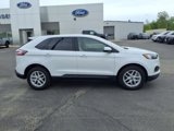 Used 2023 Ford Edge SEL w/ Convenience Package image 2