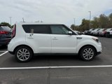 Used 2019 Kia Soul + image 3