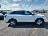 Used 2019 Kia Sorento LX w/ LX Convenience Package image 2