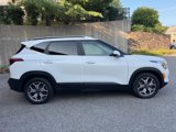 Certified 2022 Kia Seltos EX image 5