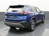 Used 2023 Nissan Rogue SV image 3