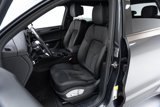 Certified 2021 Porsche Macan image 5