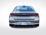 Used 2023 Hyundai Elantra SEL w/ Convenience Package image 4