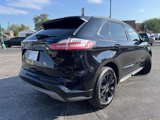 Used 2022 Ford Edge SE w/ Black Appearance Package image 5