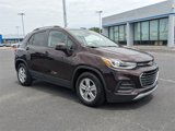 Used 2022 Chevrolet Trax LT w/ LT Convenience Package image 2