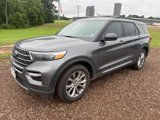 Used 2022 Ford Explorer XLT w/ Equipment Group 202A image 2