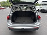 Used 2021 Volkswagen Tiguan SE w/ Panoramic Sunroof Package image 5