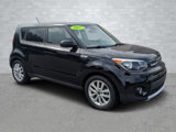 Used 2017 Kia Soul + image 2