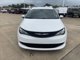 Used 2023 Chrysler Voyager LX image 2