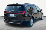 Used 2022 Chrysler Pacifica Touring-L image 2