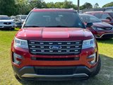 Used 2017 Ford Explorer XLT image 2
