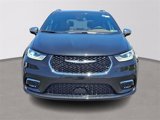 Used 2021 Chrysler Pacifica Limited image 2
