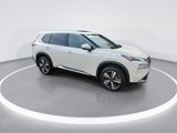 Used 2023 Nissan Rogue Platinum image 2