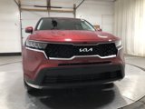 Used 2022 Kia Sorento LX image 2