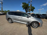 Used 2018 Chrysler Pacifica Limited image 4