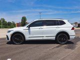 Certified 2022 Volkswagen Tiguan SE R-Line image 2