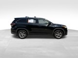 Used 2014 Toyota Highlander XLE image 4