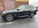 Used 2021 BMW X5 M50i image 2