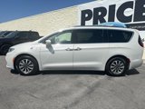 Used 2021 Chrysler Pacifica Touring-L image 3
