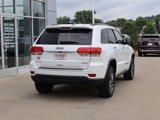 Used 2017 Jeep Grand Cherokee Limited image 3