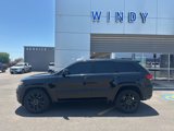 Used 2017 Jeep Grand Cherokee Altitude image 3