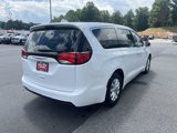 Used 2018 Chrysler Pacifica Touring Plus image 3