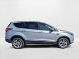 Used 2017 Ford Escape SE image 4