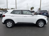 Certified 2022 Hyundai Venue SE image 4