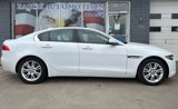 Used 2018 Jaguar XE Premium image 2
