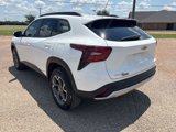 Certified 2025 Chevrolet Trax LT w/ Driver Confidence Package image 3