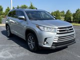 Used 2017 Toyota Highlander XLE image 2