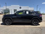 Certified 2022 Volkswagen Atlas Cross Sport SEL R-Line w/ Cross Sport MDO Package image 2