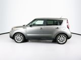 Used 2017 Kia Soul + image 4