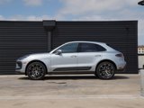 Certified 2024 Porsche Macan image 2