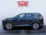 Used 2021 Nissan Rogue SV image 2