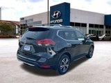 Used 2020 Nissan Rogue SV w/ Premium Package image 4