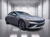 Used 2025 Hyundai Elantra SEL image 3