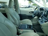 Used 2019 Chrysler Pacifica Touring-L Plus w/ Advanced Safetytec Group image 2