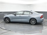 Used 2022 Volvo S60 B5 Momentum image 5