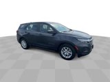 Used 2022 Chevrolet Equinox LS image 2