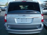 Used 2015 Chrysler Town & Country Touring-L w/ Driver Convenience Group image 4