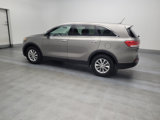 Used 2017 Kia Sorento L image 3
