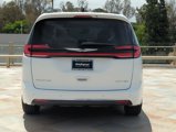 Used 2023 Chrysler Pacifica Limited image 6