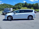 Used 2022 Chrysler Voyager LX image 3