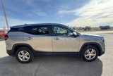 Used 2024 GMC Terrain SLE image 5