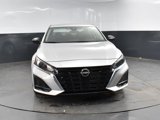 Used 2024 Nissan Altima 2.5 SV image 2