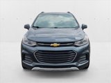 Used 2022 Chevrolet Trax LT w/ LT Convenience Package image 2